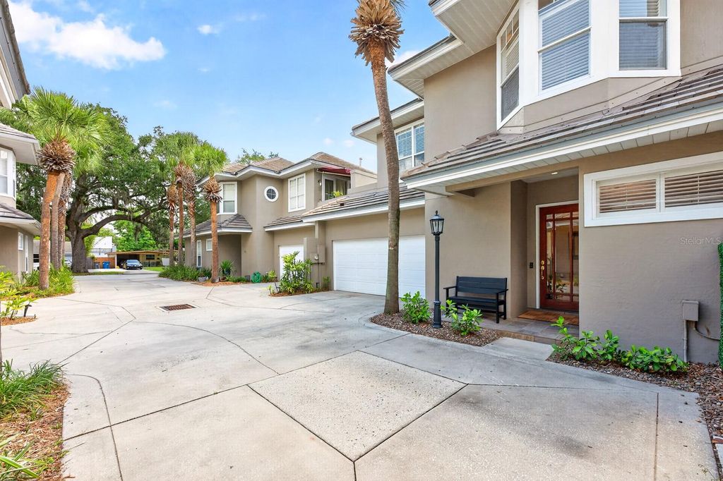 Photo of 962 Aragon Avenue, Winter Park, FL 32789 (MLS # O6407916)