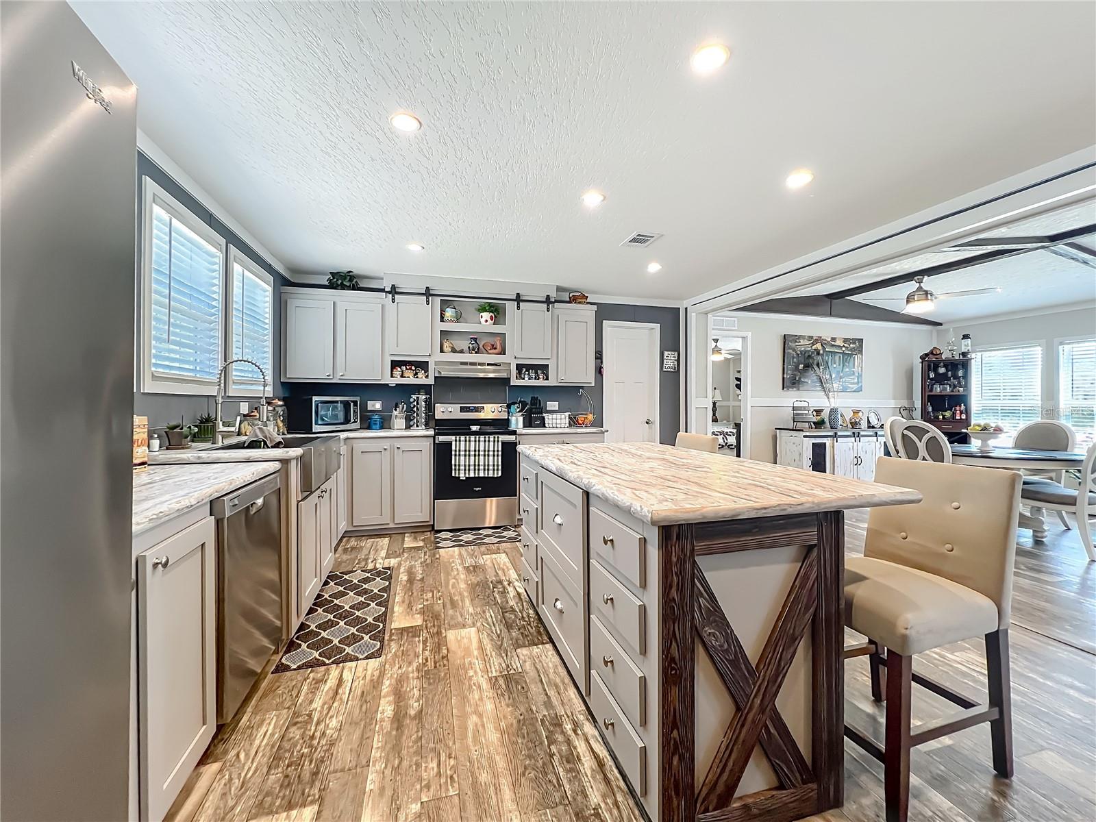 WILLISTON HIGHLANDS UN 5 - Residential