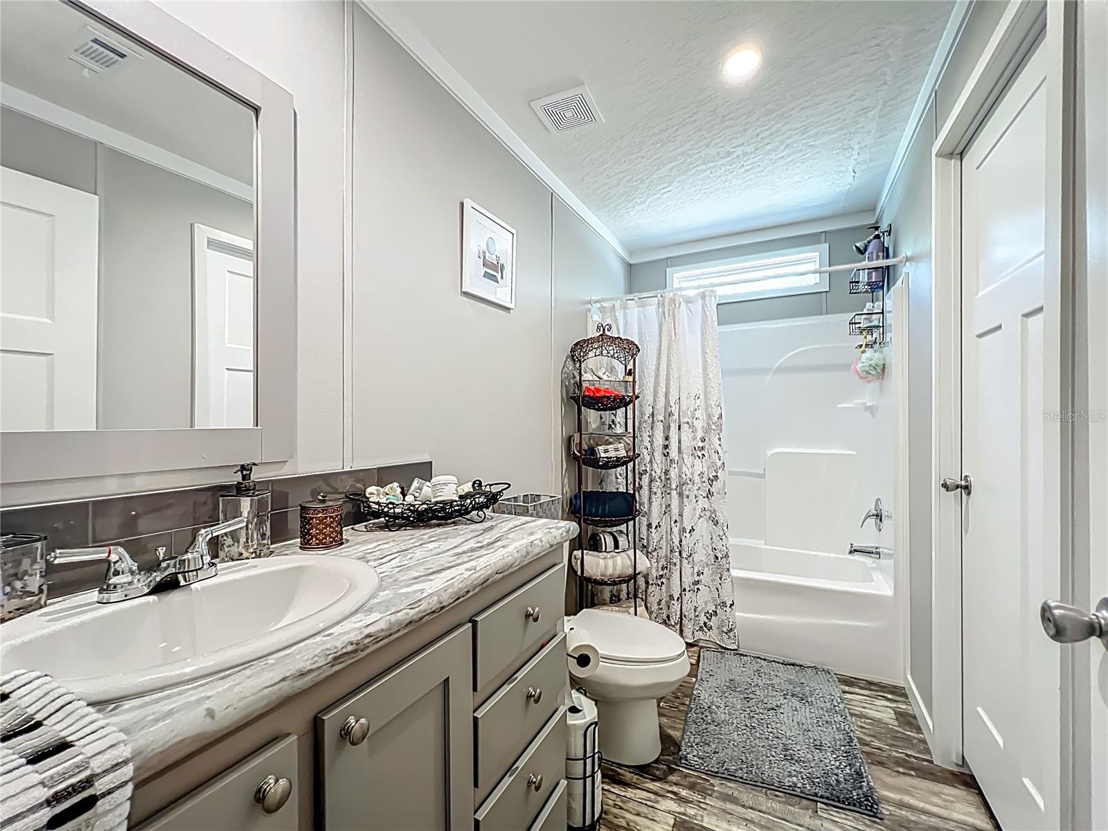 WILLISTON HIGHLANDS UN 5 - Residential