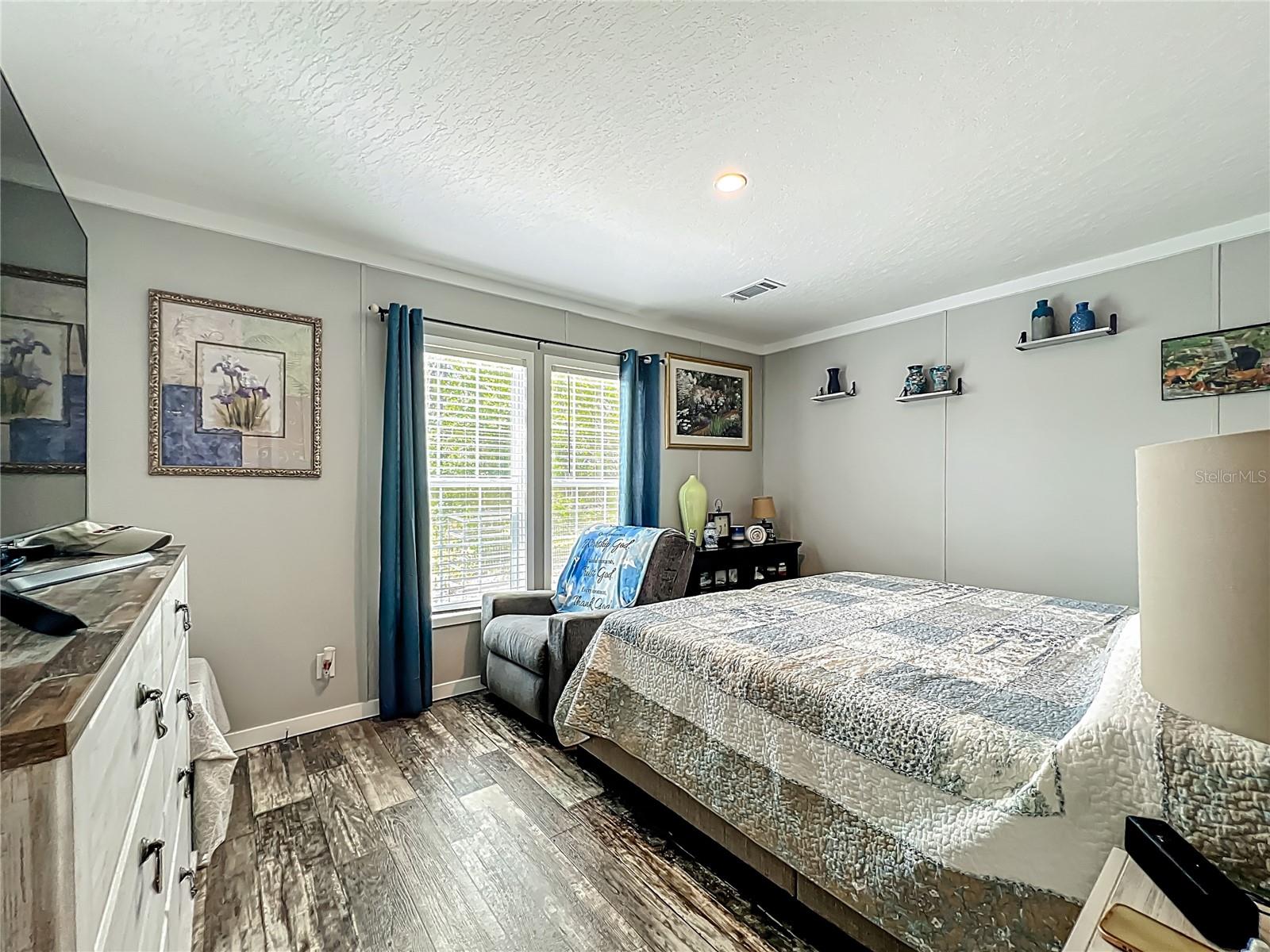 WILLISTON HIGHLANDS UN 5 - Residential