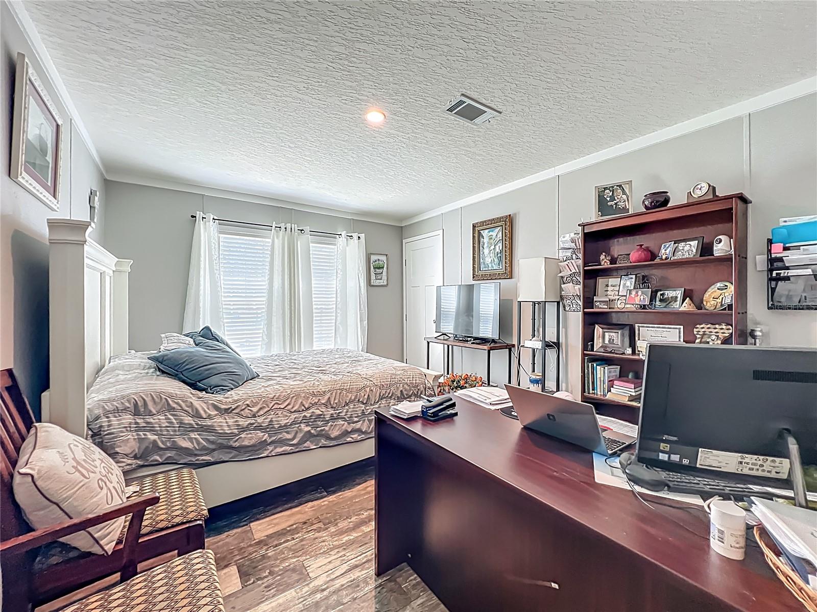 WILLISTON HIGHLANDS UN 5 - Residential