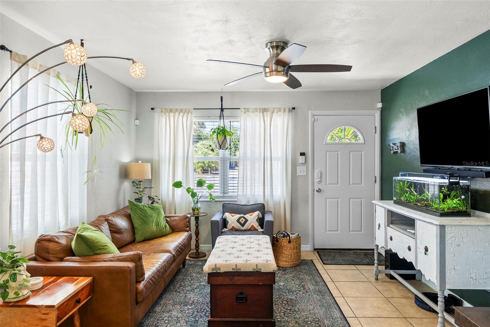 BEVERLY HILLS - Residential