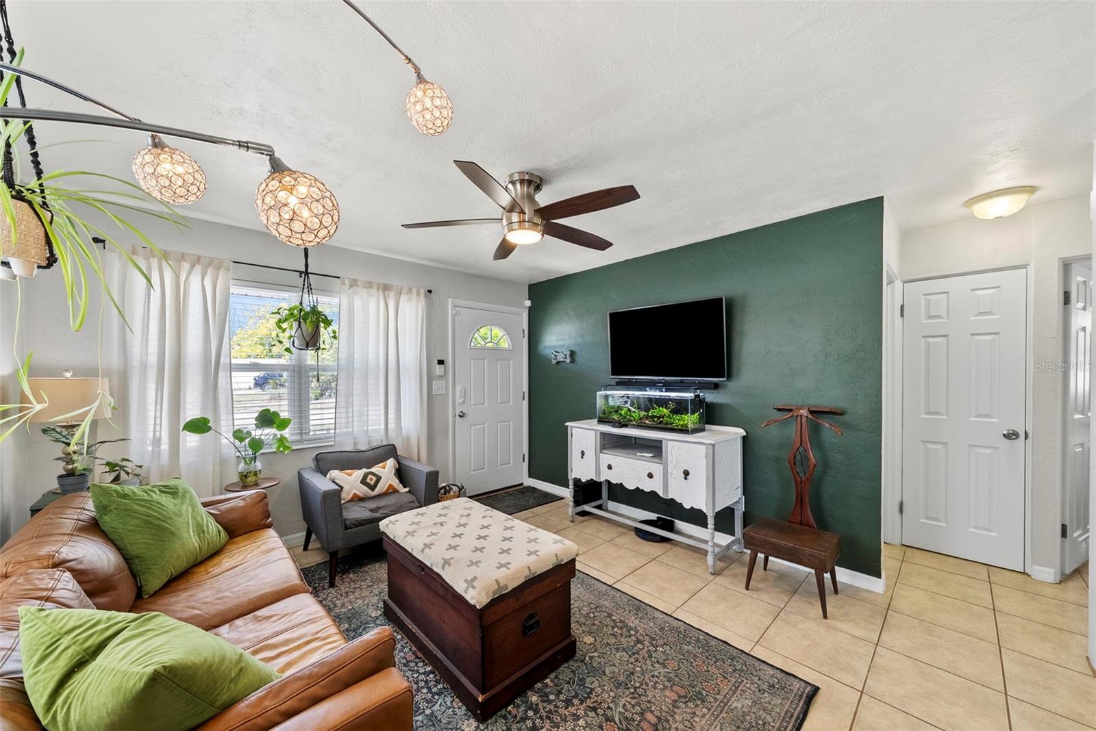 BEVERLY HILLS - Residential