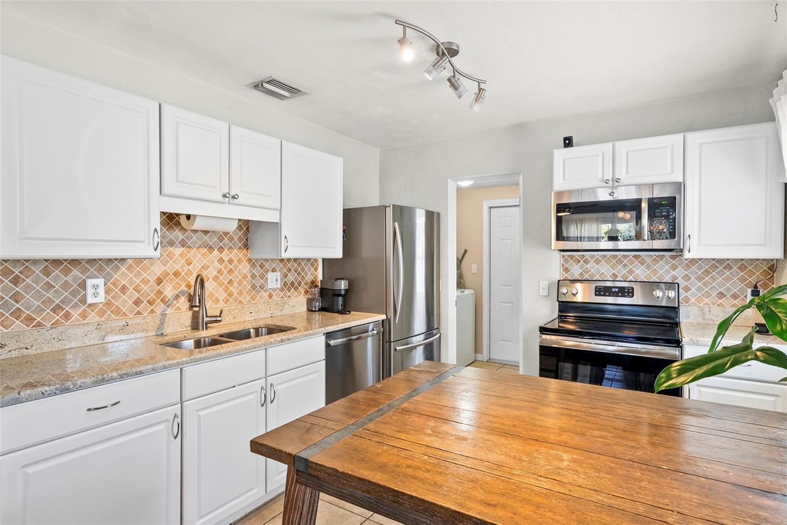 BEVERLY HILLS - Residential