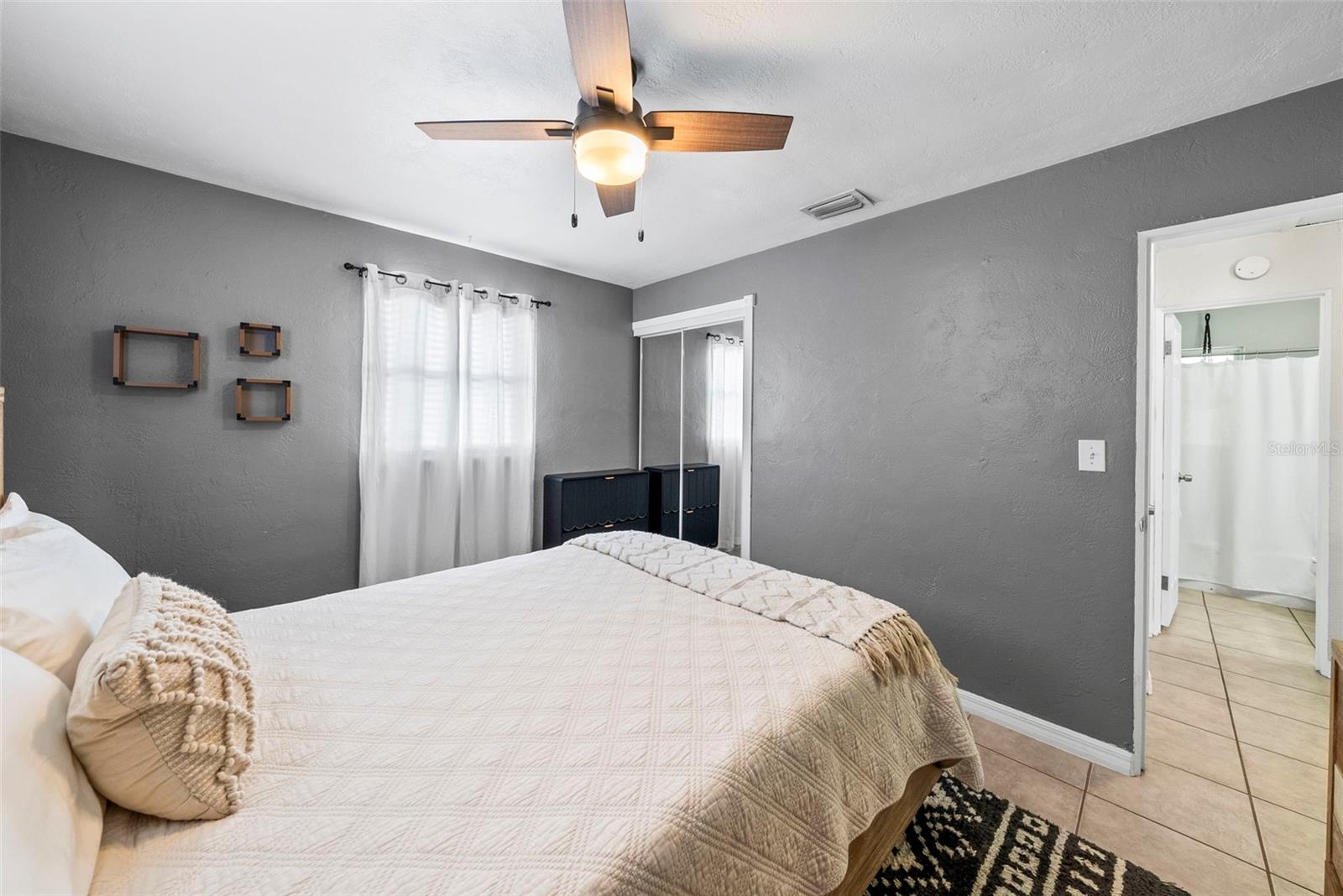 BEVERLY HILLS - Residential