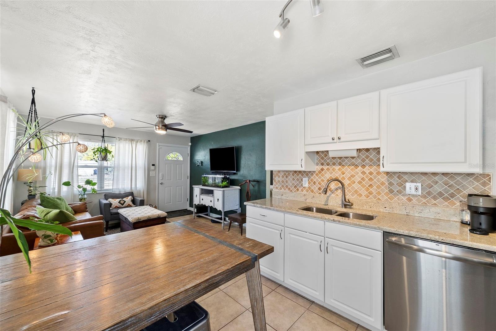 BEVERLY HILLS - Residential