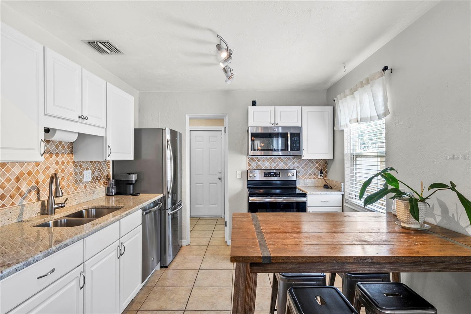 BEVERLY HILLS - Residential