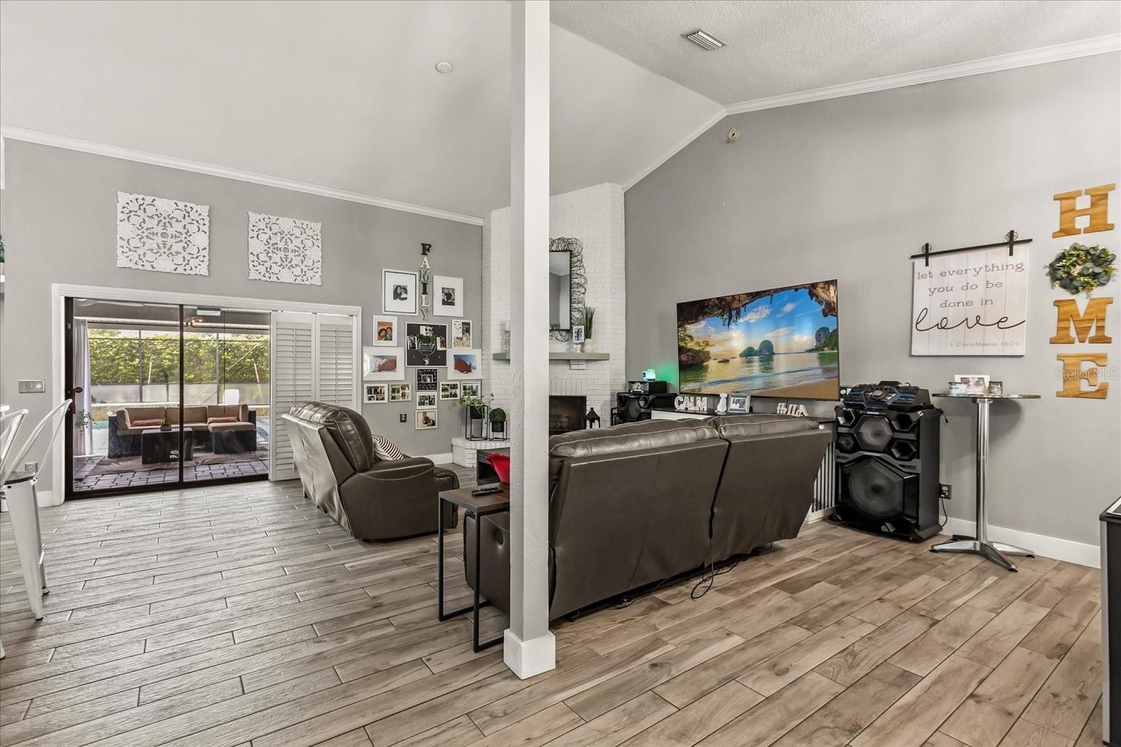 SABAL POINT SABAL RIDGE AT - Residential