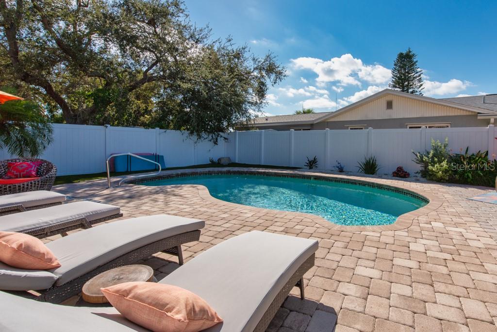 BOCA CIEGA RIDGE 6TH ADD - Residential