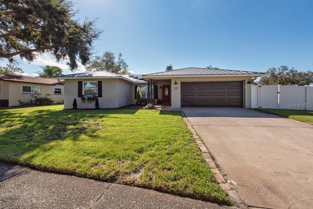 BOCA CIEGA RIDGE 6TH ADD - Residential