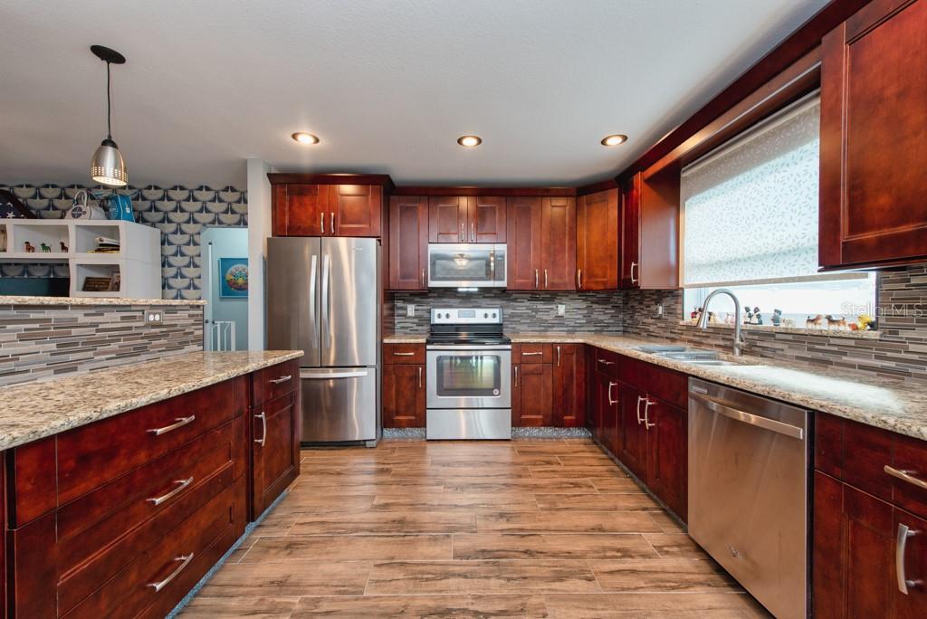 BOCA CIEGA RIDGE 6TH ADD - Residential