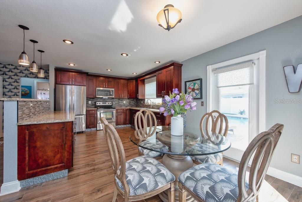 BOCA CIEGA RIDGE 6TH ADD - Residential