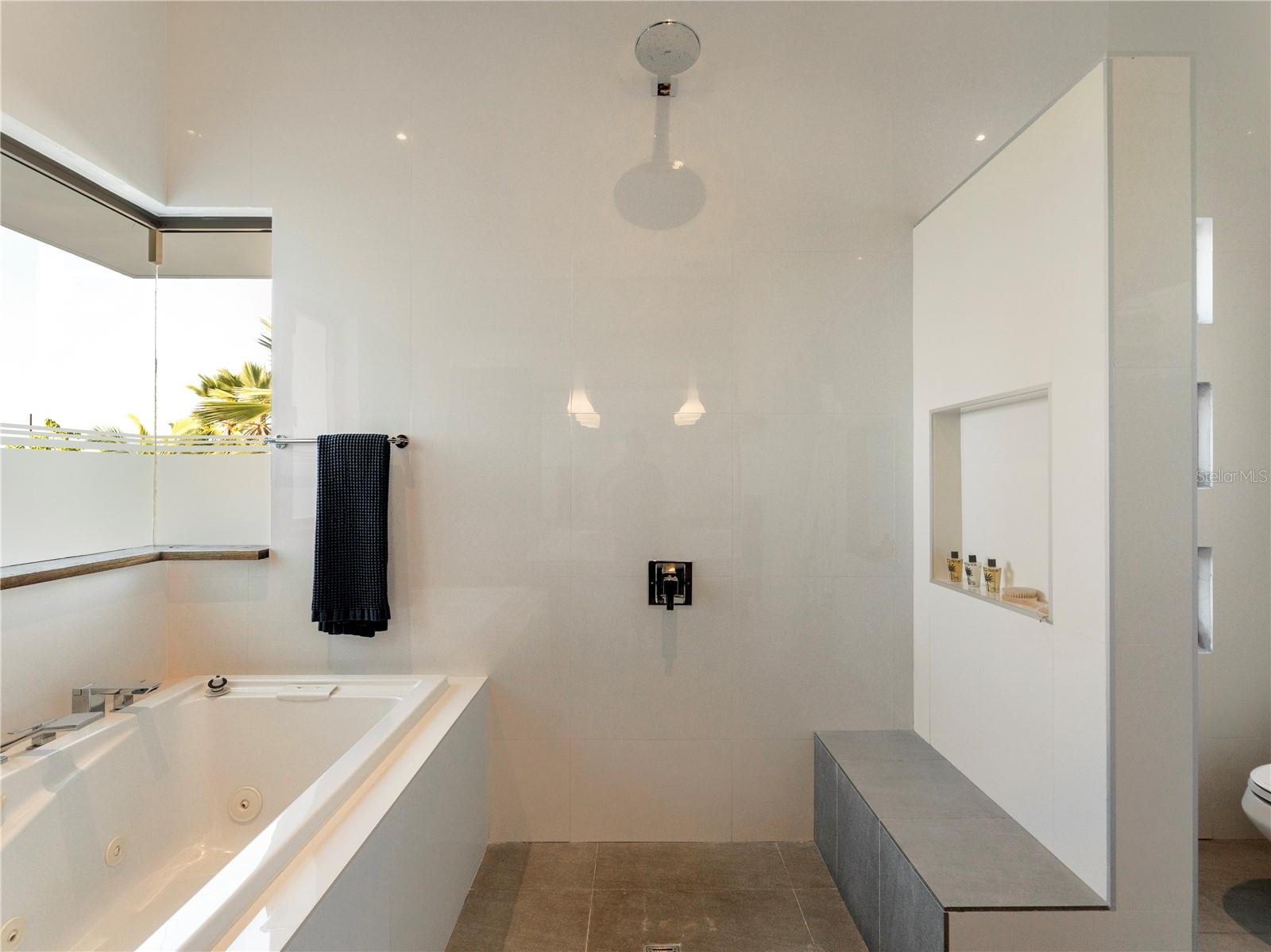 OCEAN PARK - Residential