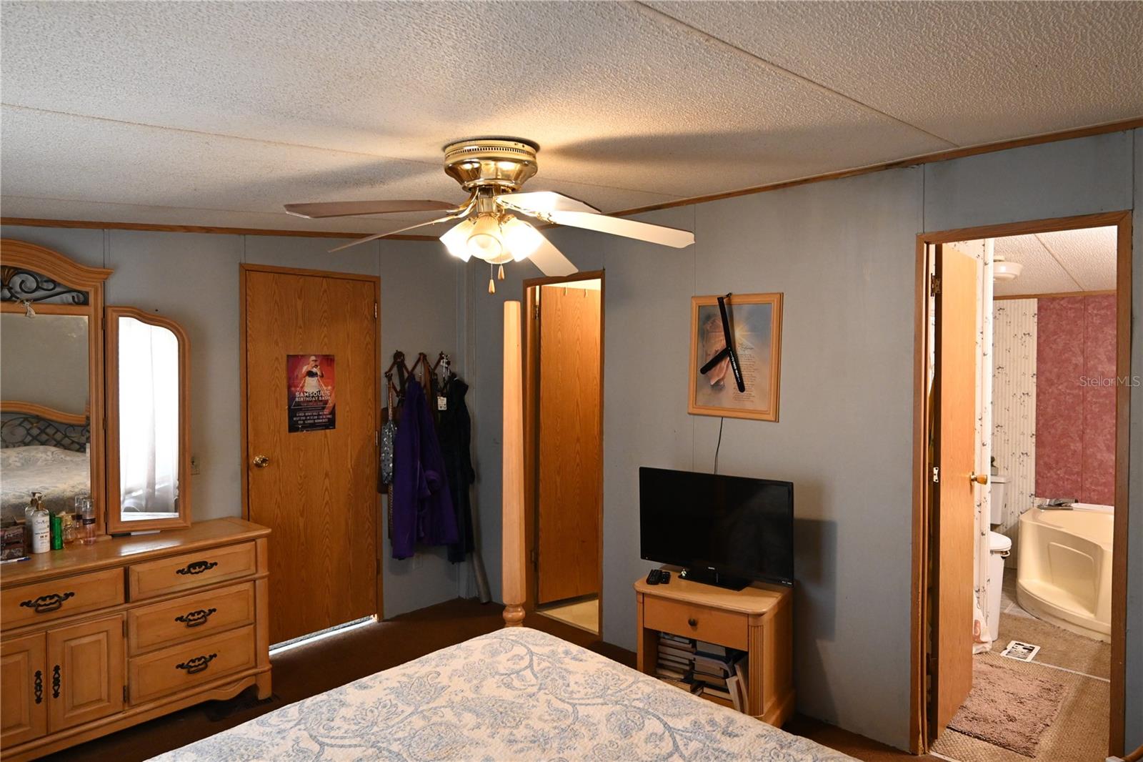 LAKE TROPICANA RANCHETTE UN 04 - Residential