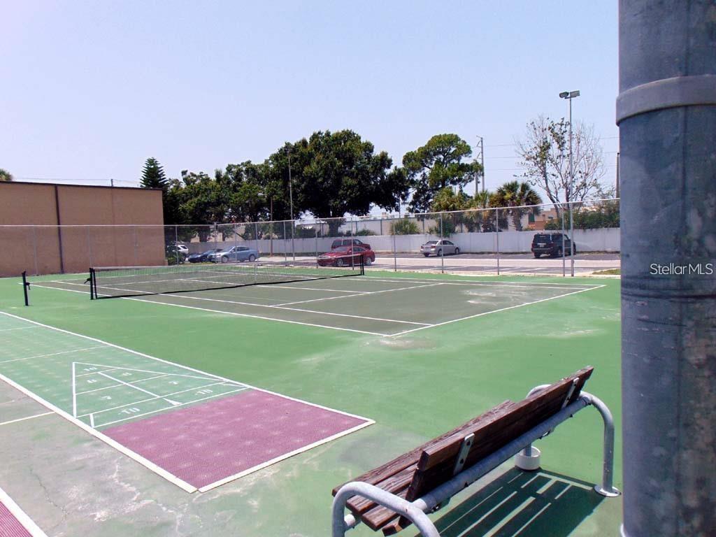 BOULEVARD CLUB THE CONDO - Residential Lease