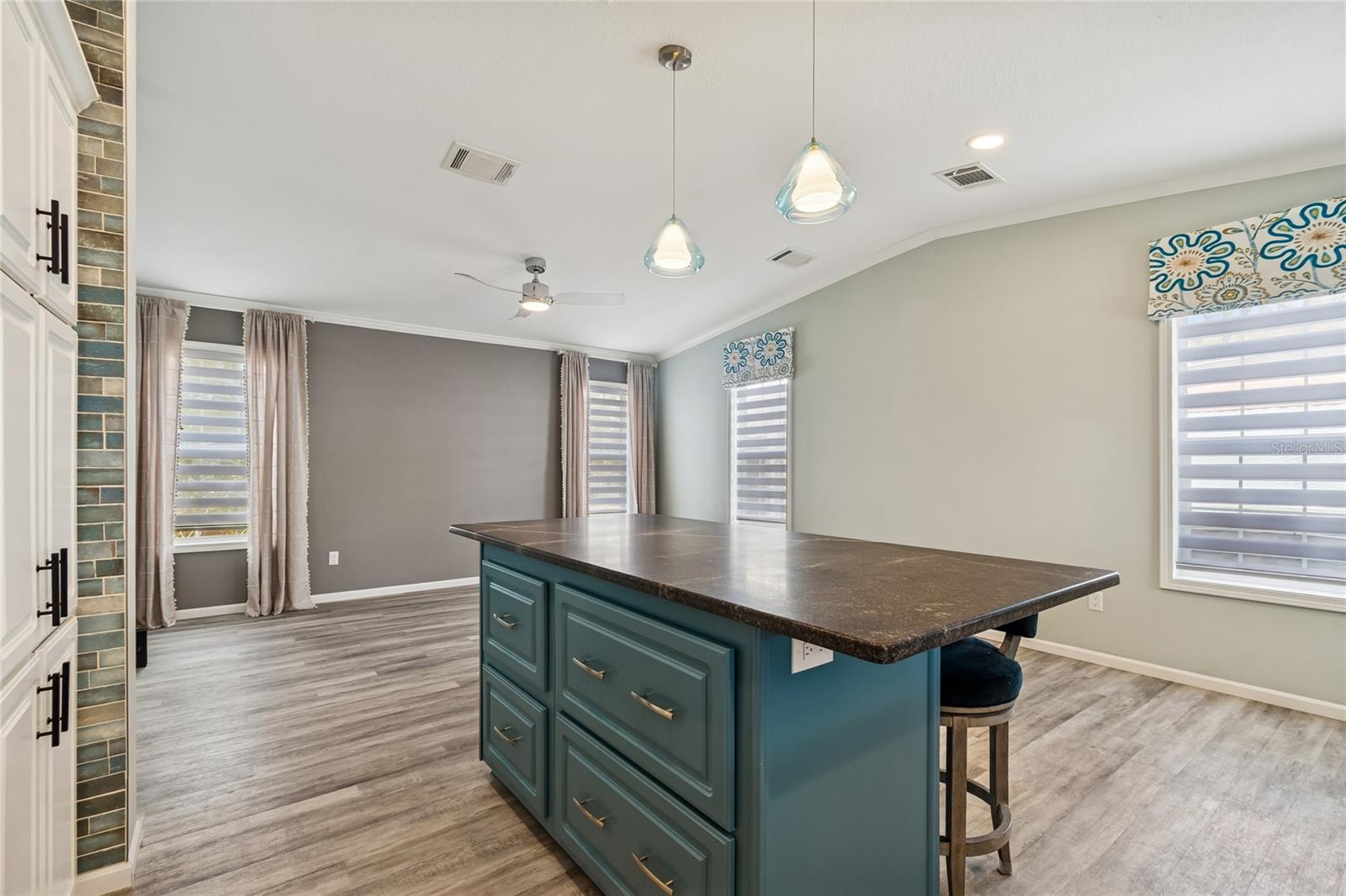 EL REY MOBILE HOME PARK UNREC - Residential