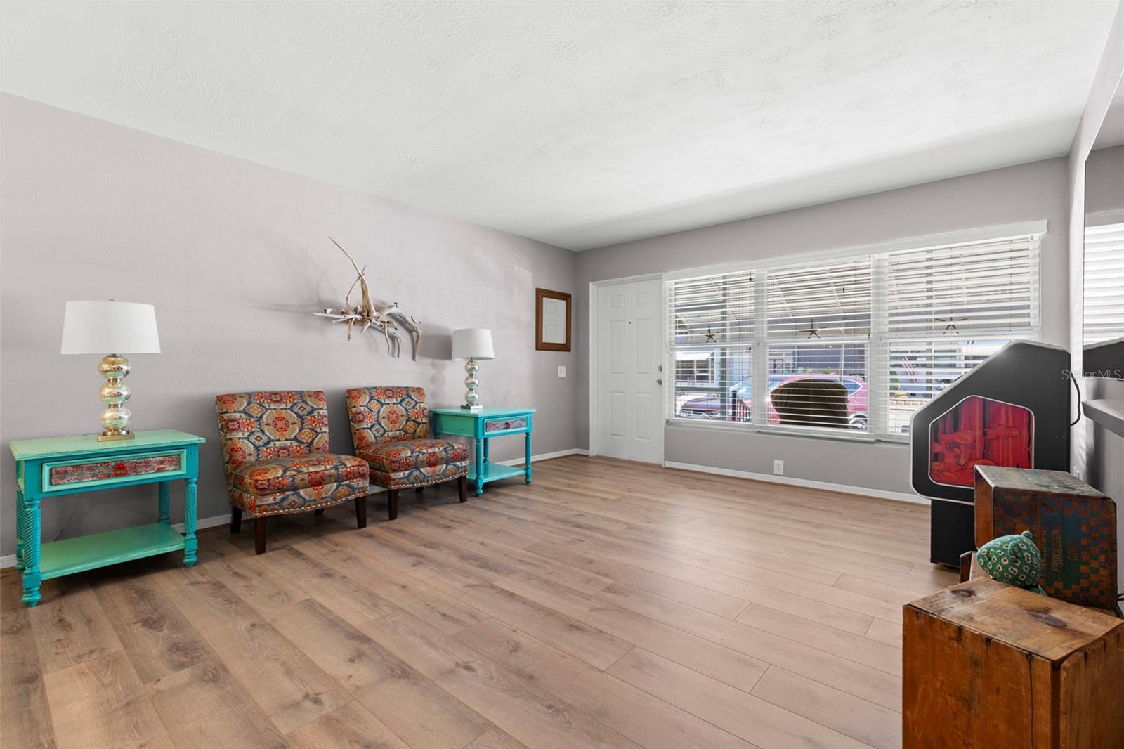 CLEARVIEW OAKS CONDO - Residential