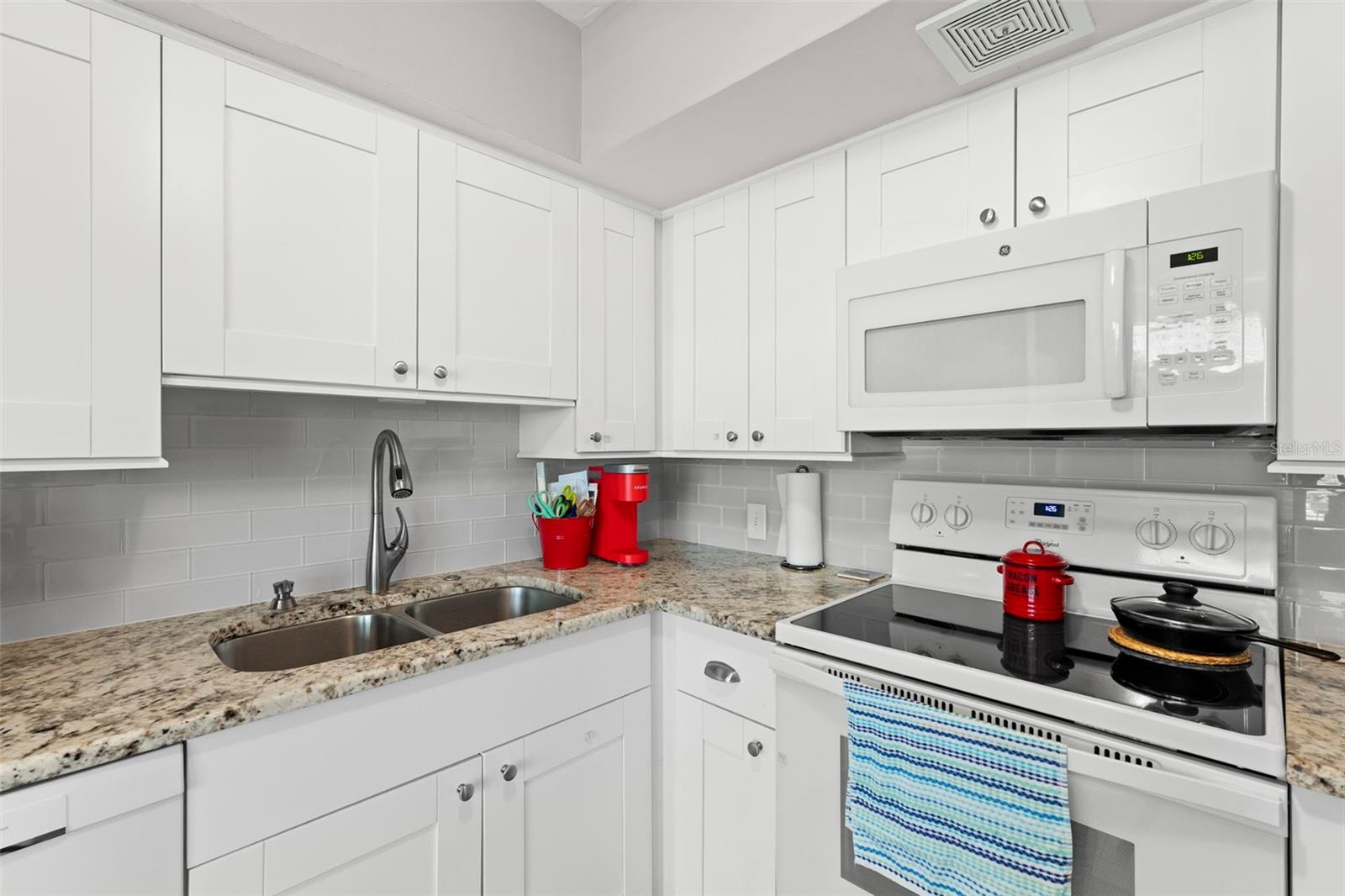 CLEARVIEW OAKS CONDO - Residential