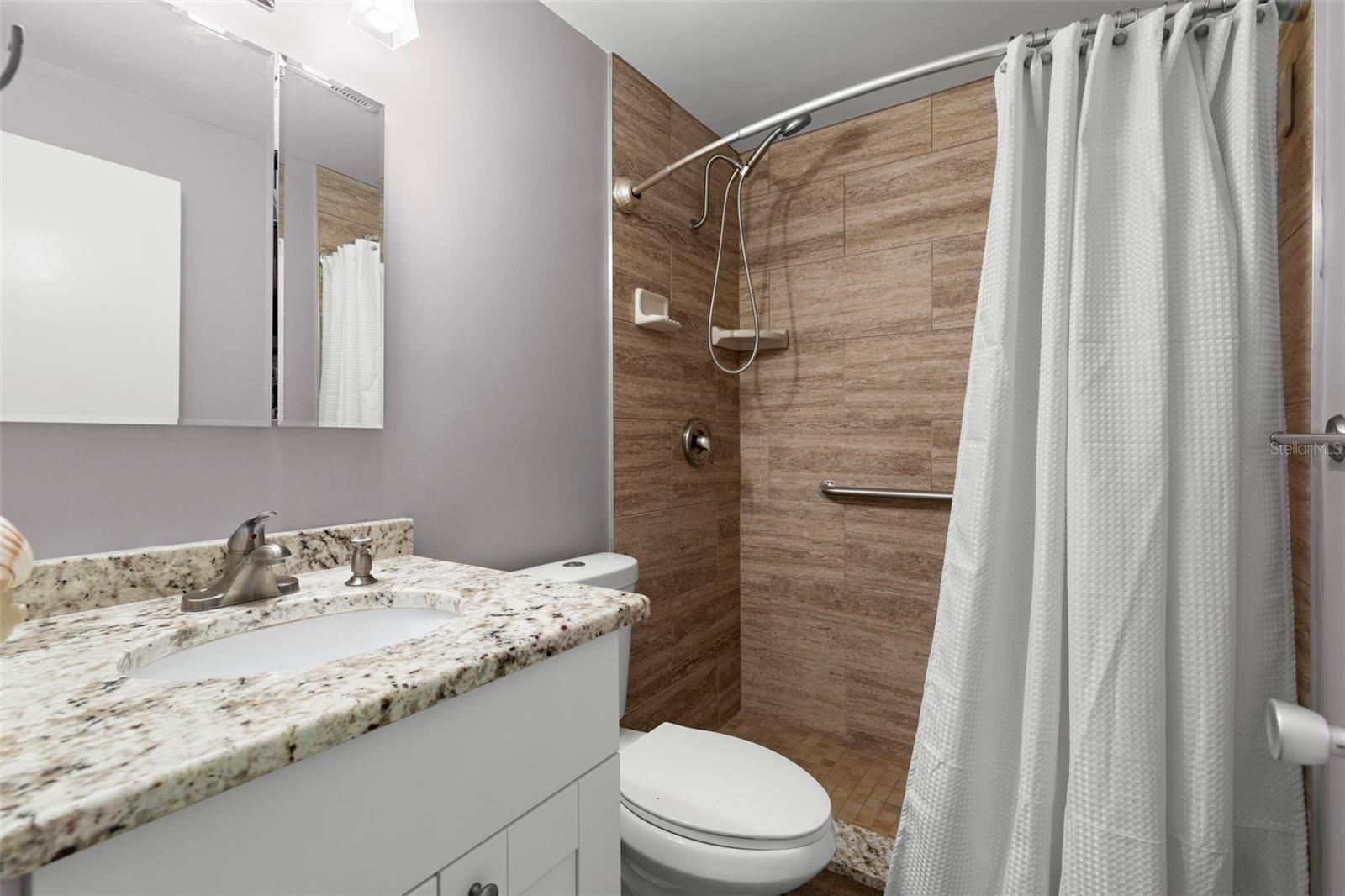 CLEARVIEW OAKS CONDO - Residential