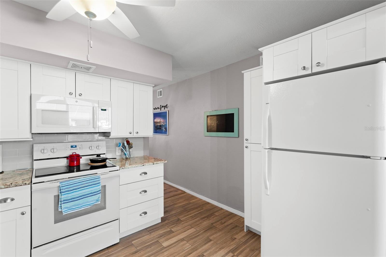 CLEARVIEW OAKS CONDO - Residential