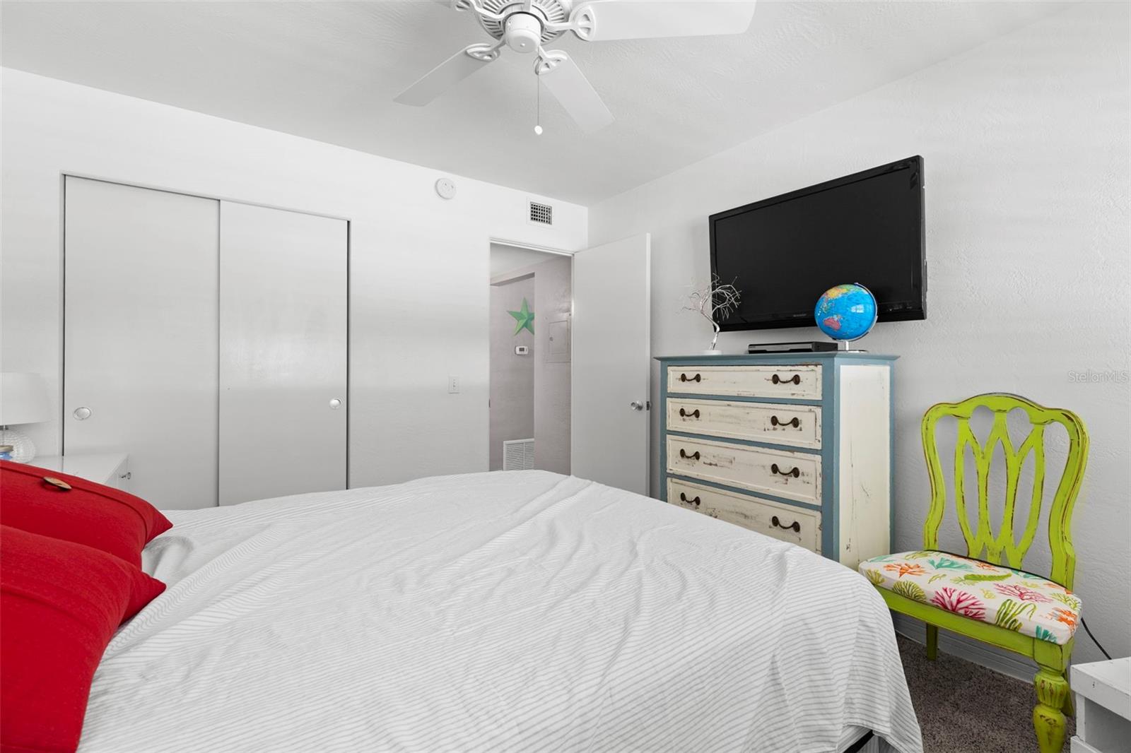 CLEARVIEW OAKS CONDO - Residential