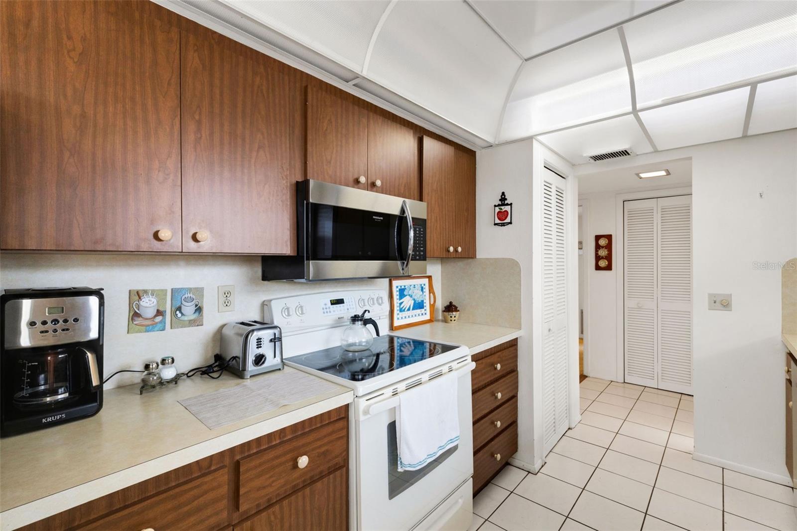 DEL WEBBS SUN CITY FLORIDA UN - Residential