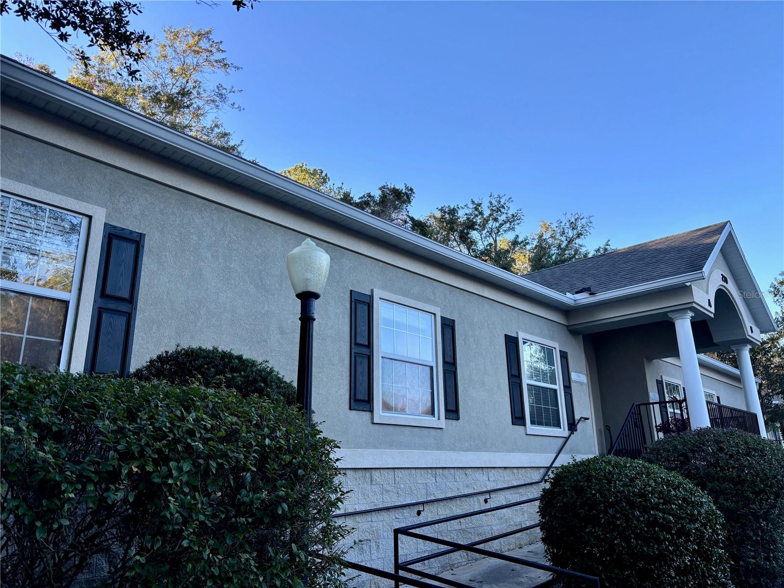 TOWER HILL - Commercial Sale