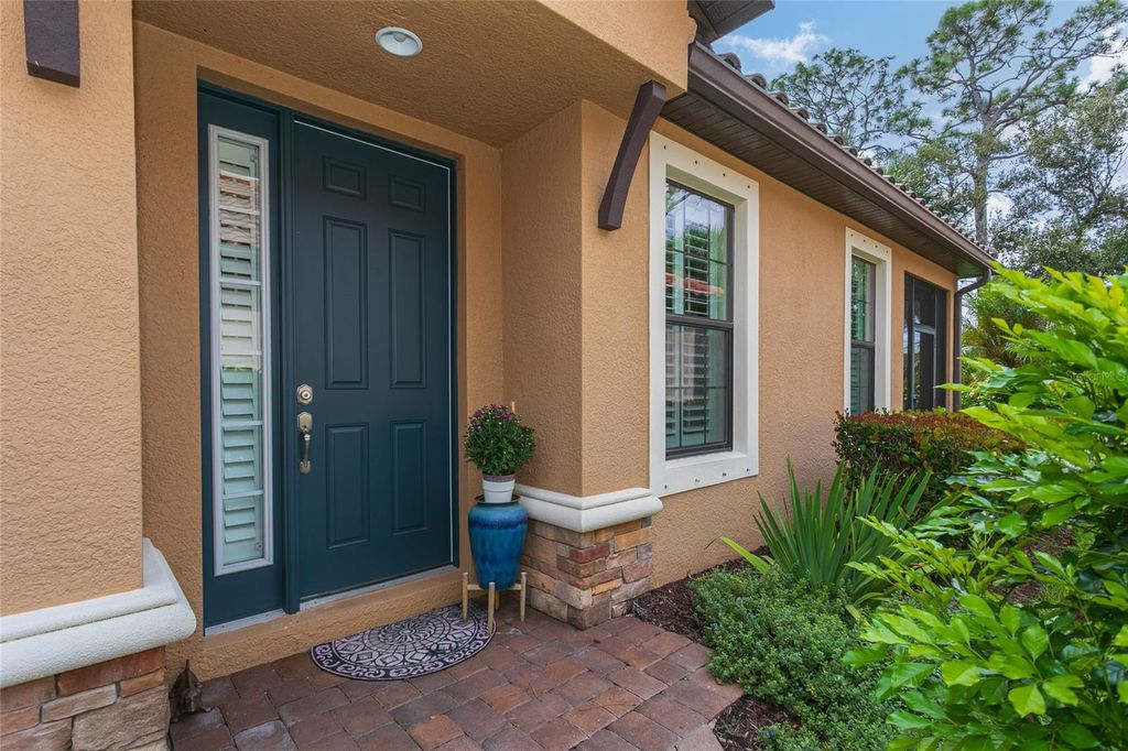 Photo of 5517 Sentiero Drive, Nokomis, FL 34275 (MLS # N6140402)