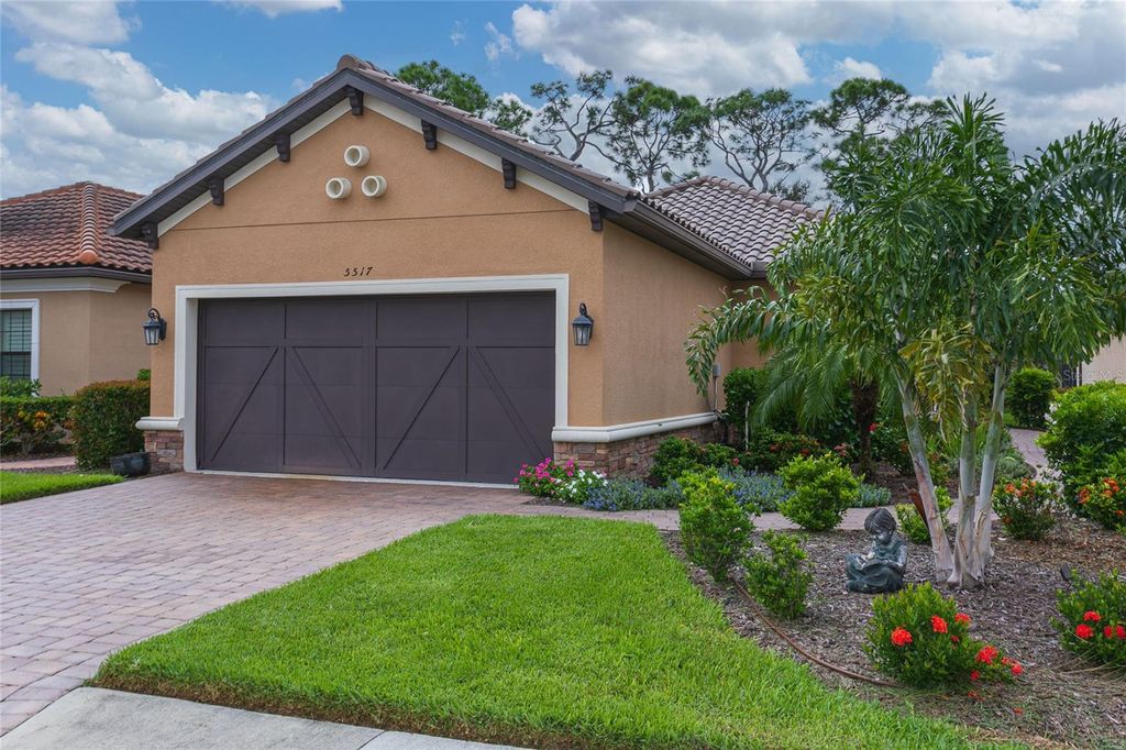 Photo of 5517 Sentiero Drive, Nokomis, FL 34275 (MLS # N6140402)