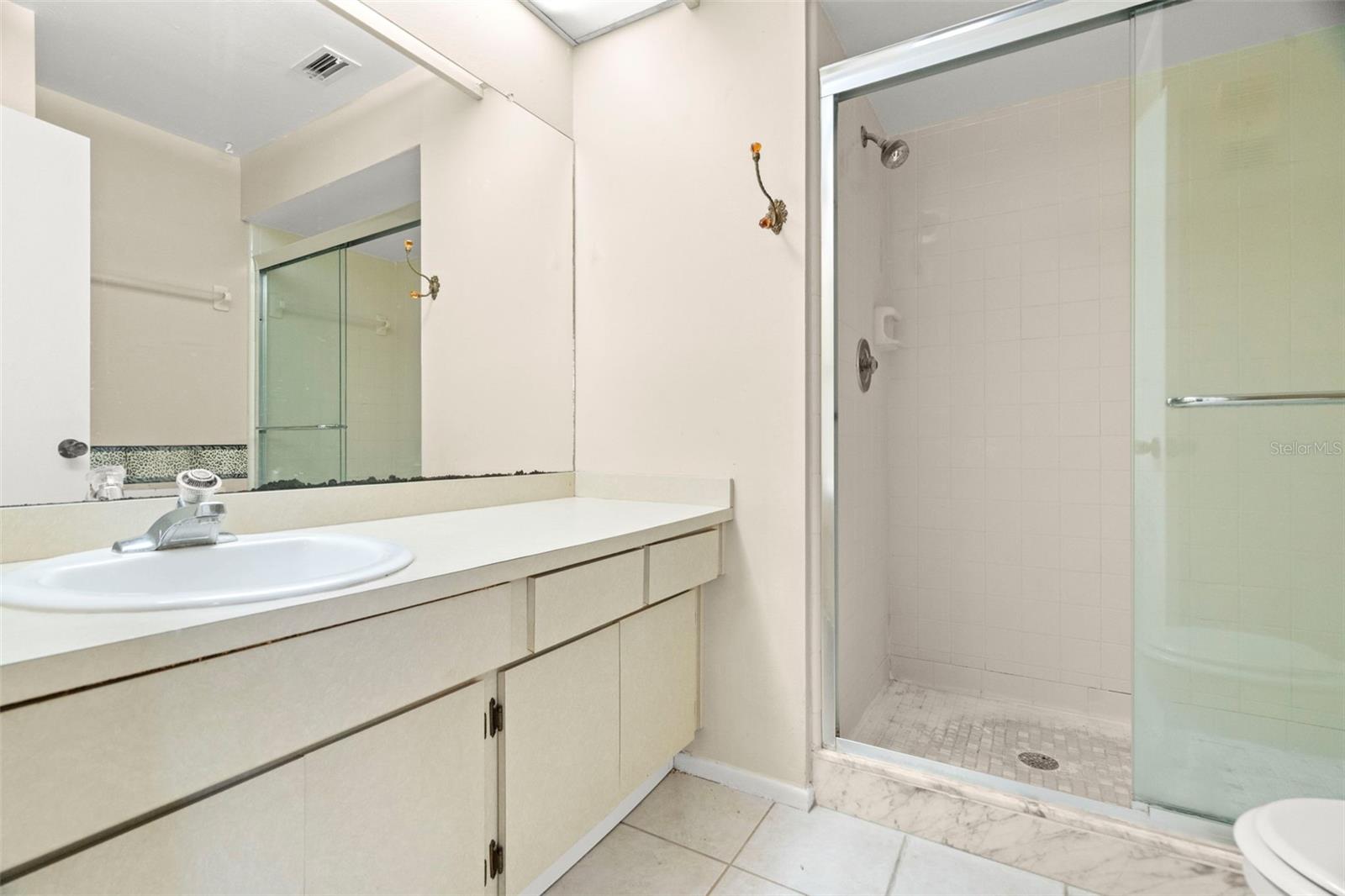 BAY OAKS CONDO - Residential