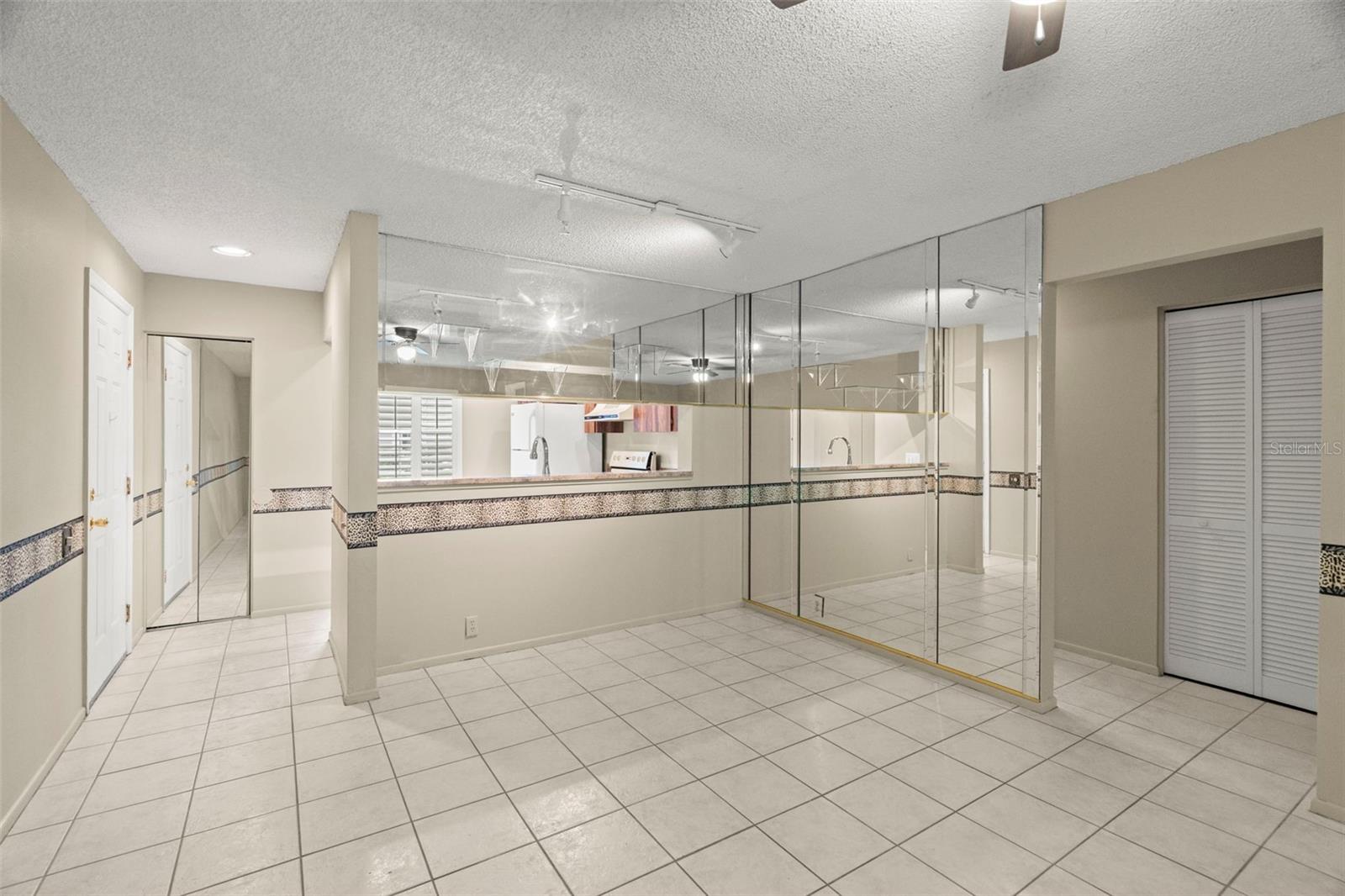 BAY OAKS CONDO - Residential