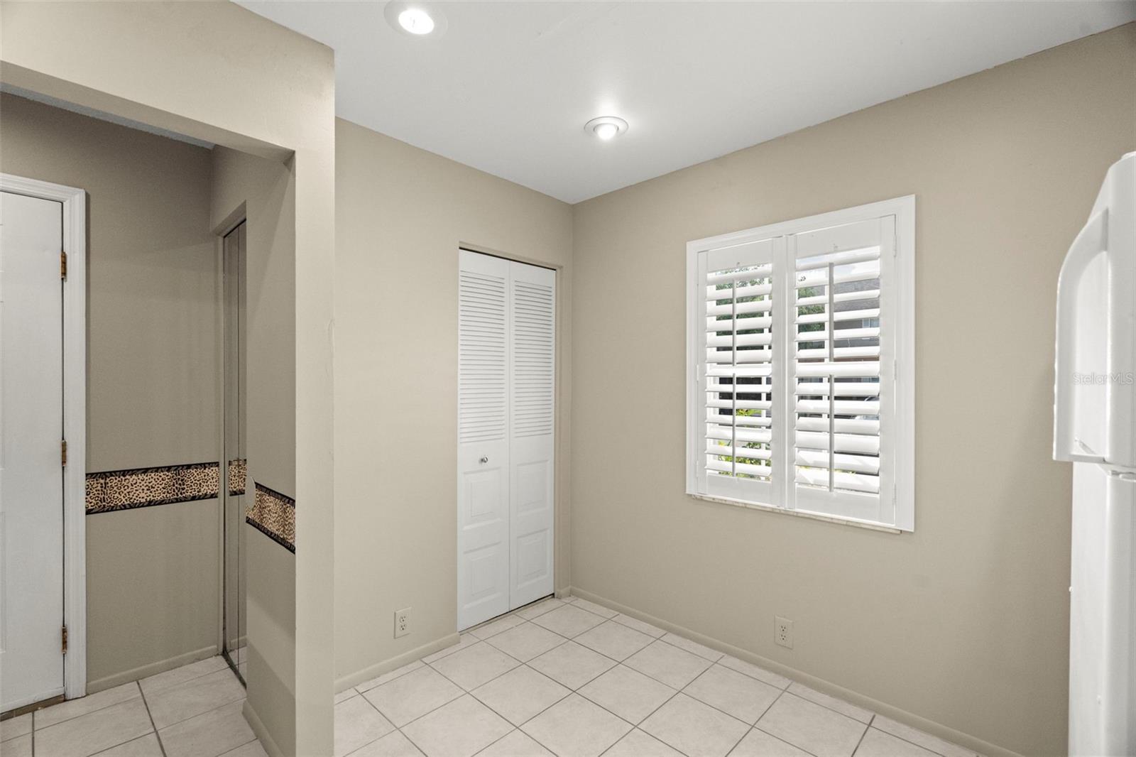 BAY OAKS CONDO - Residential