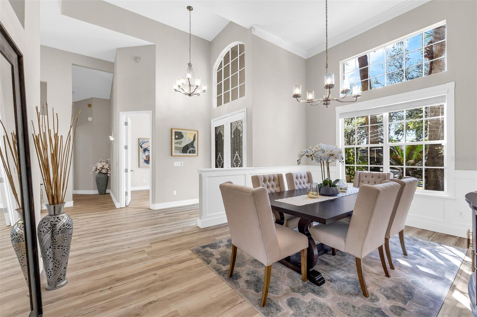 845 COACH LAMP COURT