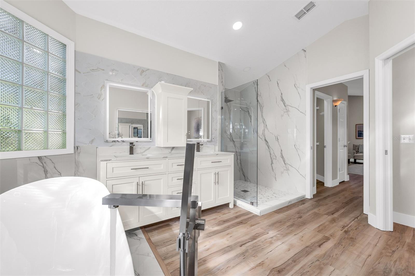 LAKE FOREST SEC TWO A - Residential