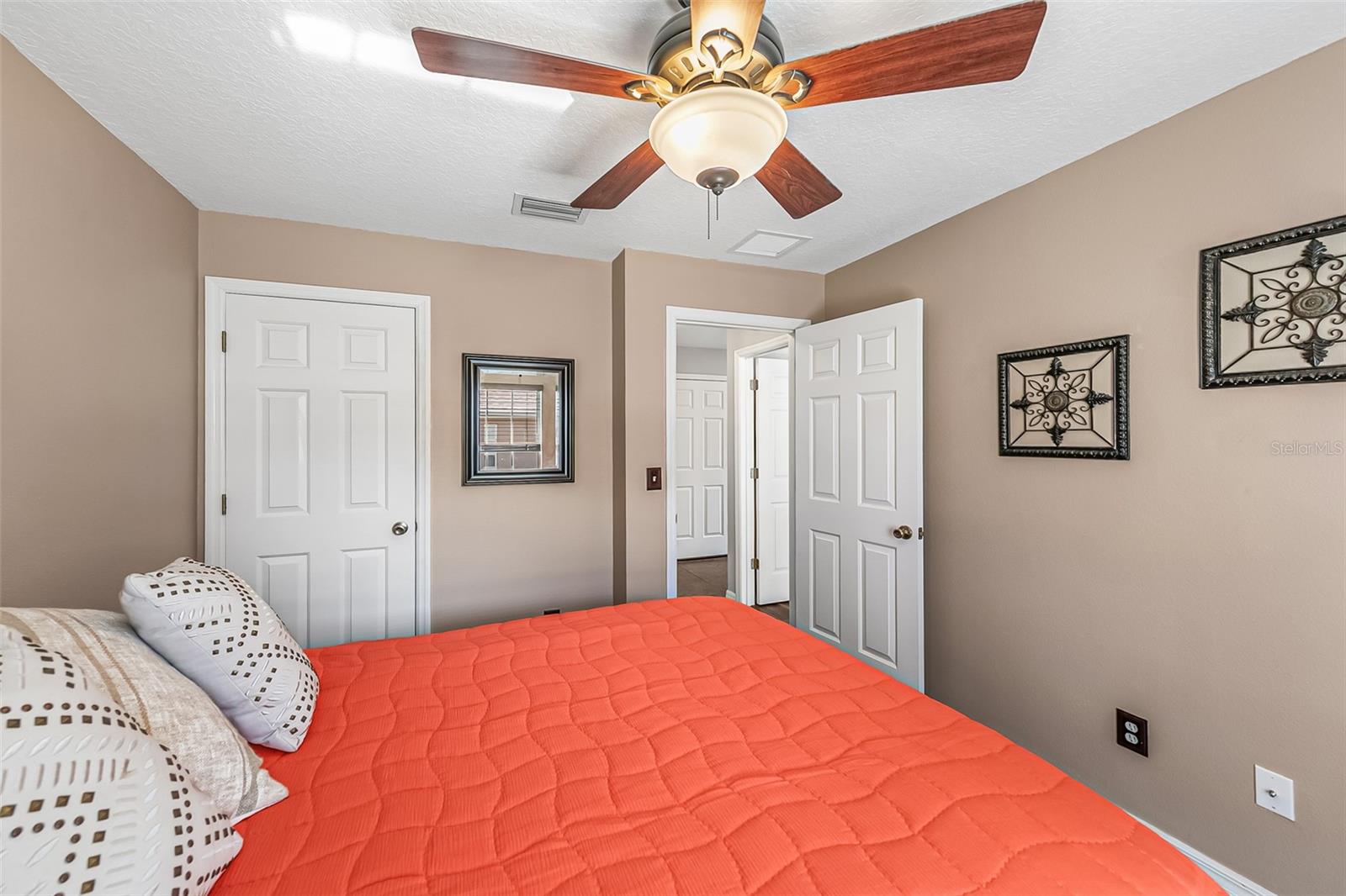 SOUTH RIDGE VILLAS 02 - Residential