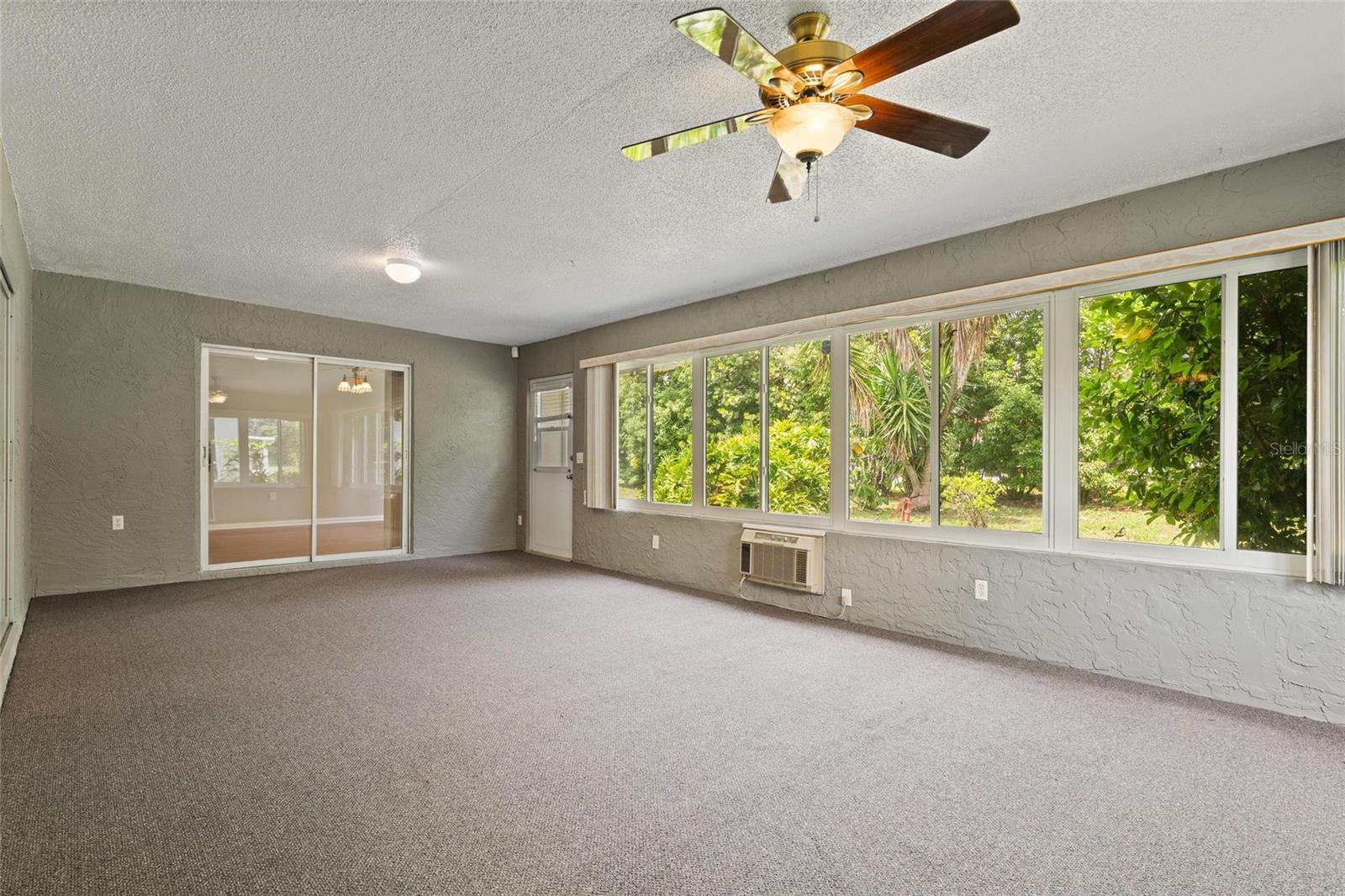 TIMBER OAKS - Residential