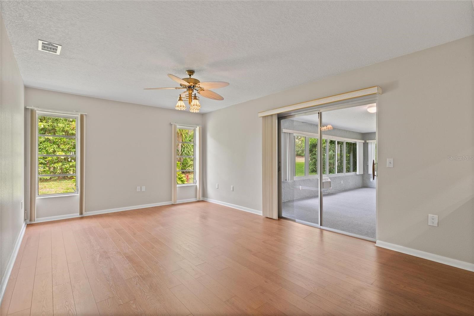 TIMBER OAKS - Residential