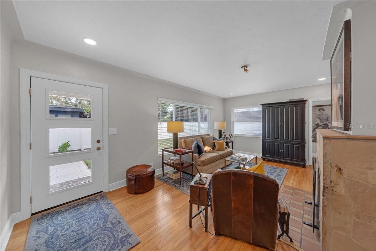 HYDE PARK - Residential