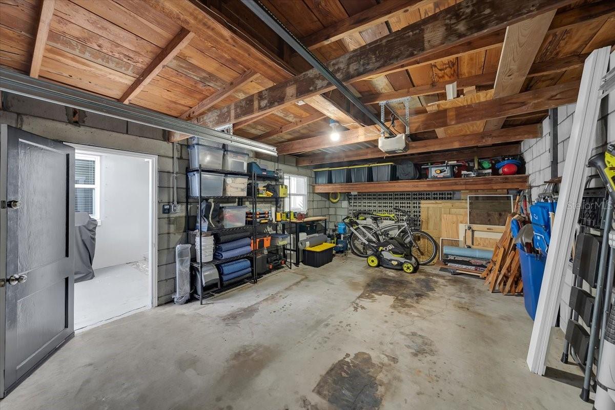 HYDE PARK - Residential