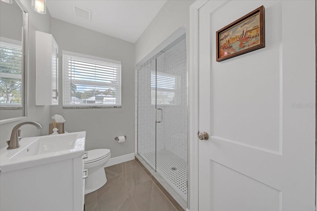 HYDE PARK - Residential