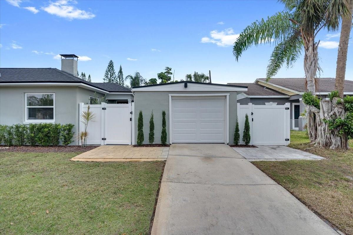 HYDE PARK - Residential