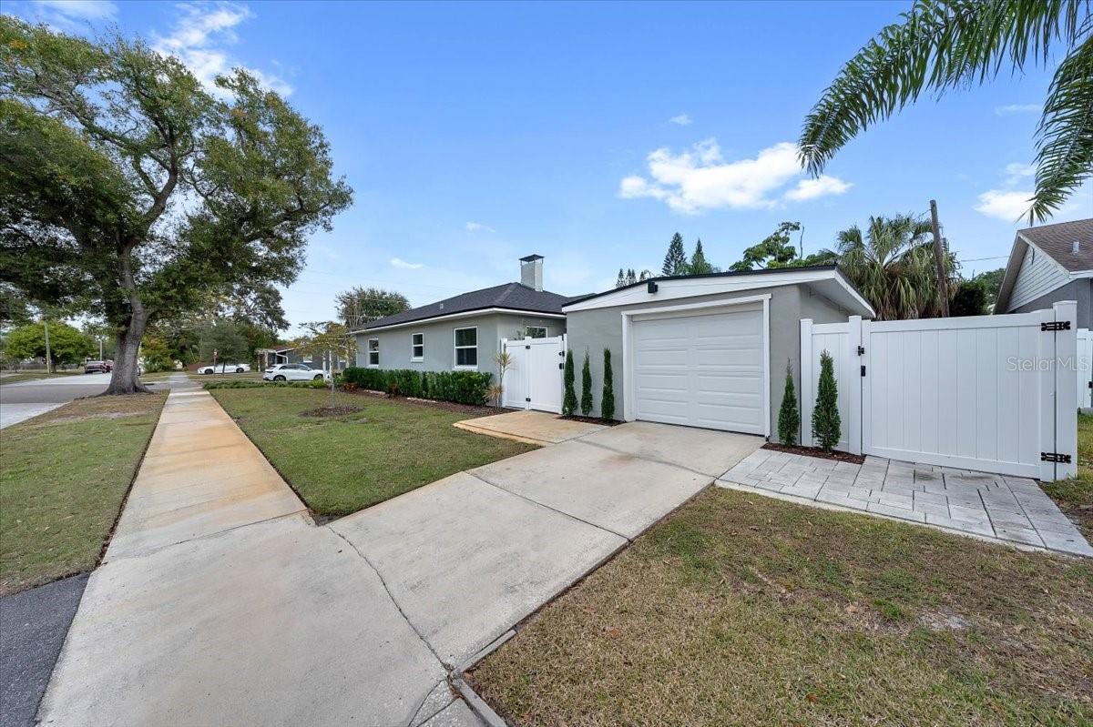 HYDE PARK - Residential