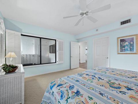 A home in LONGBOAT KEY