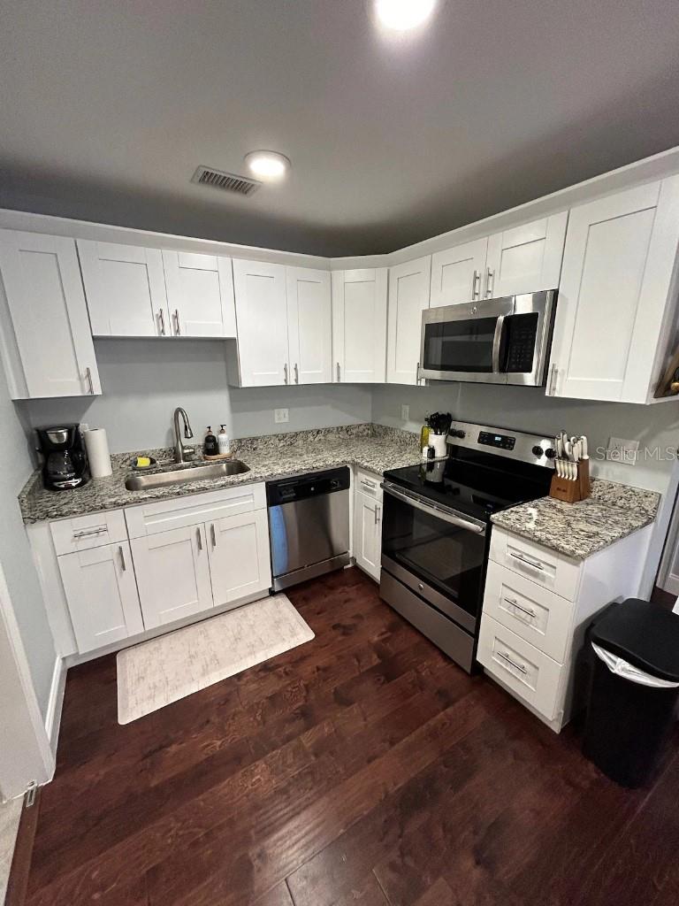 302 W FERN STREET