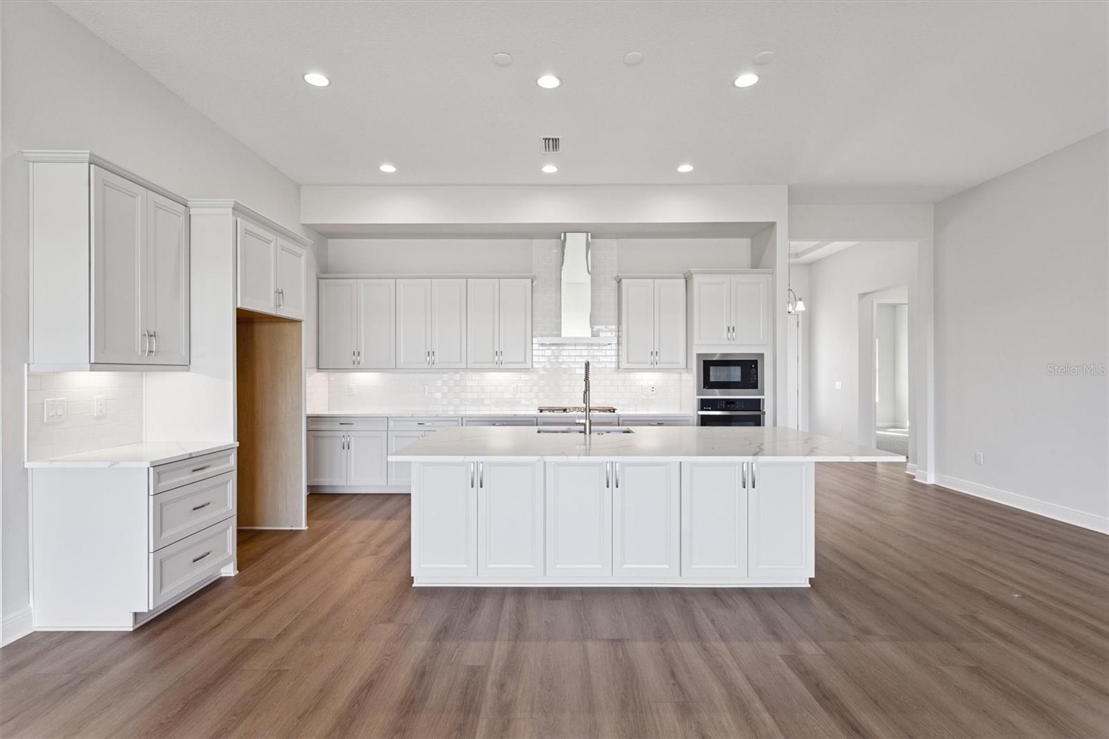 OAKFIELD TRAILS - Residential