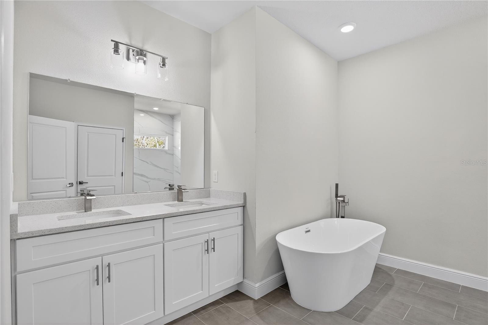 CITRUS SPGS UNIT 03 - Residential