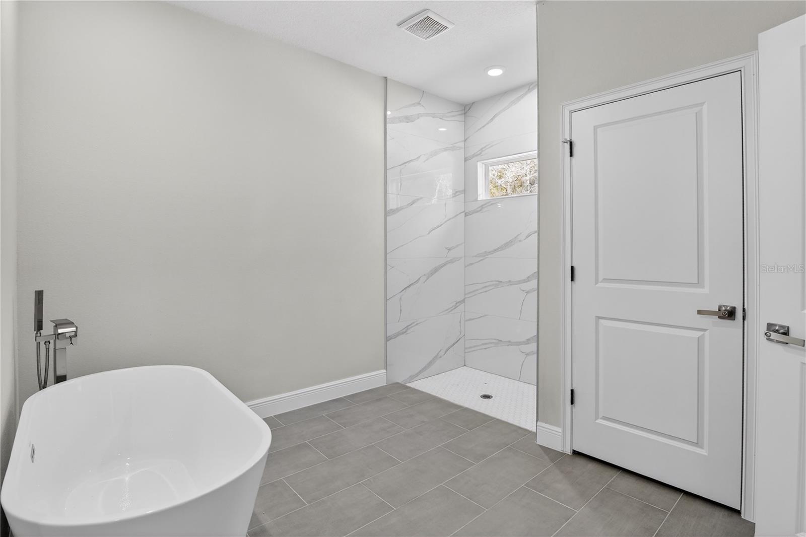 CITRUS SPGS UNIT 03 - Residential