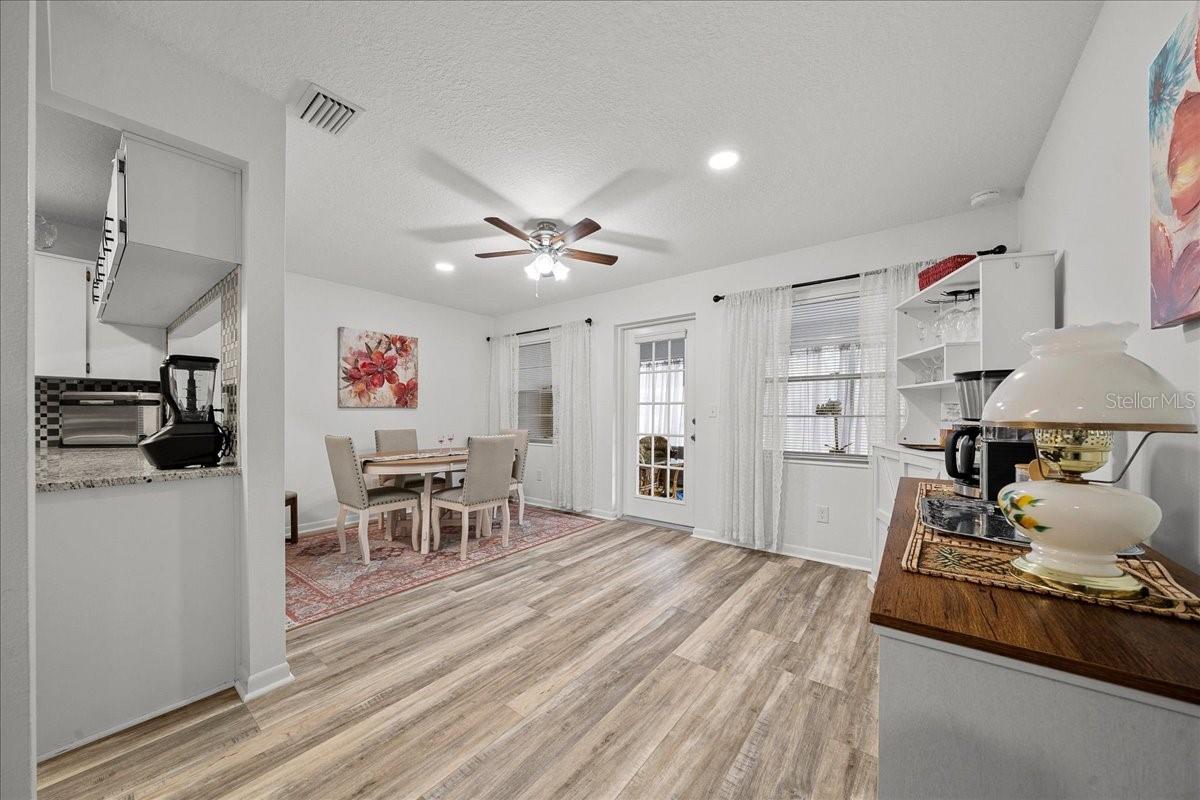 CIRCLE SQUARE WOODS. - Residential