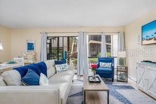 BAY OAKS - Residential