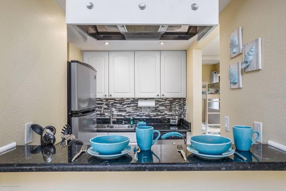 BAY OAKS - Residential